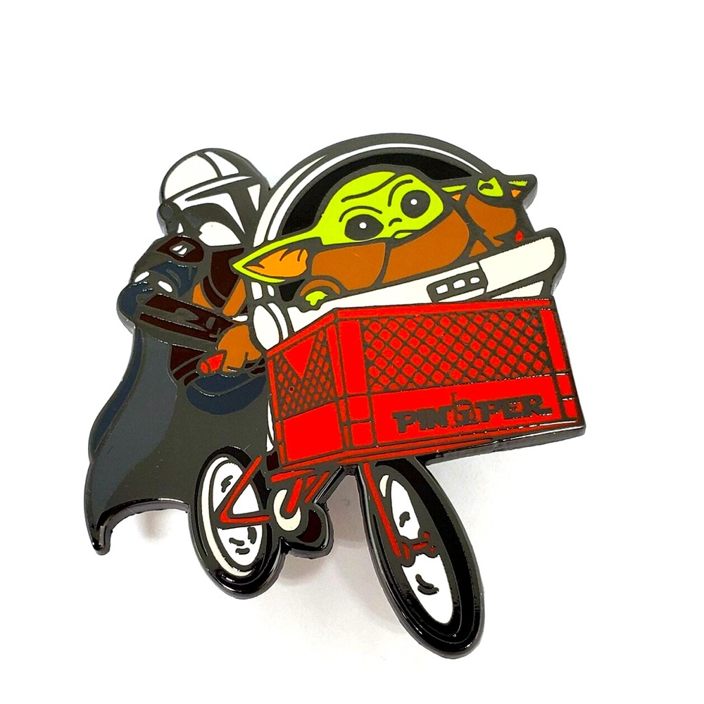 Mandalorian Baby Yoda Collectible Enamel  Pin / Brooch Mash Up Pin E.T.